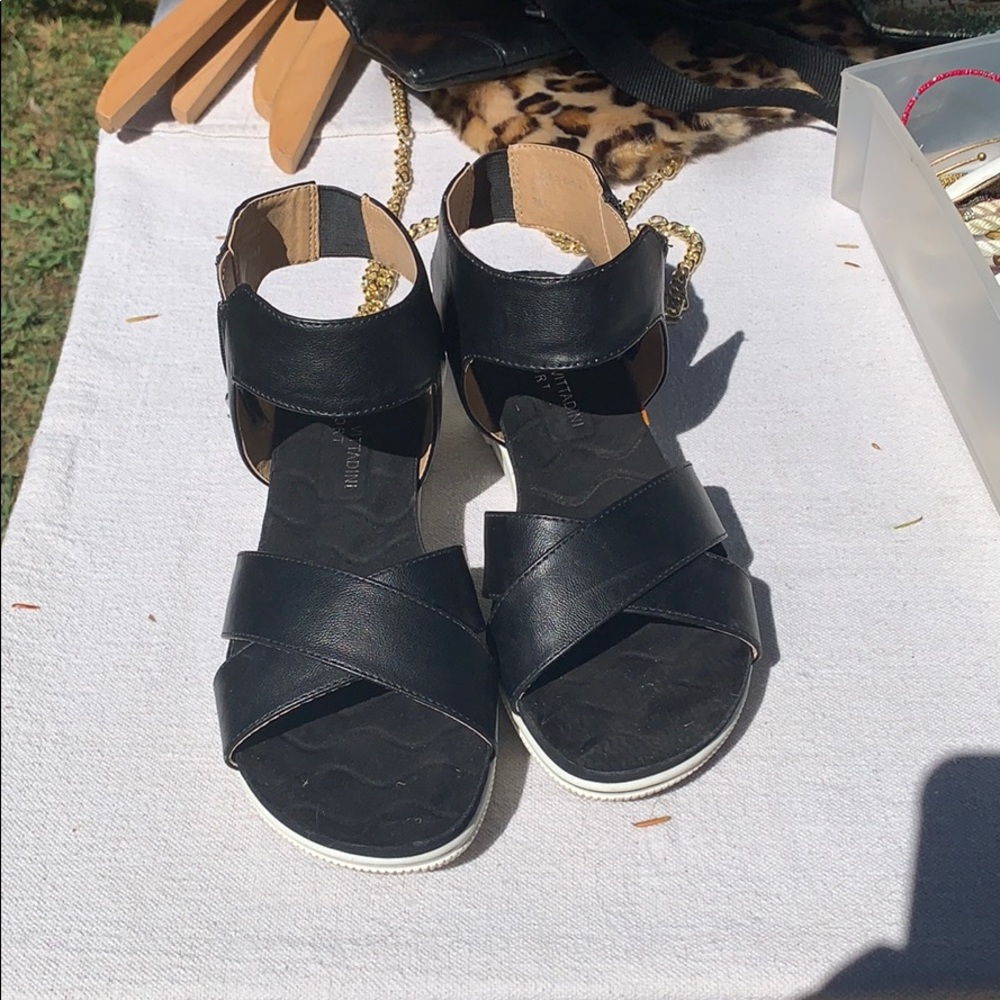 Adrienne Vittadini Sandels